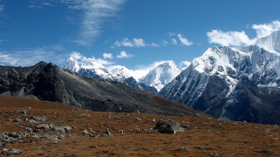 Lanagtang Valley Family Trekking